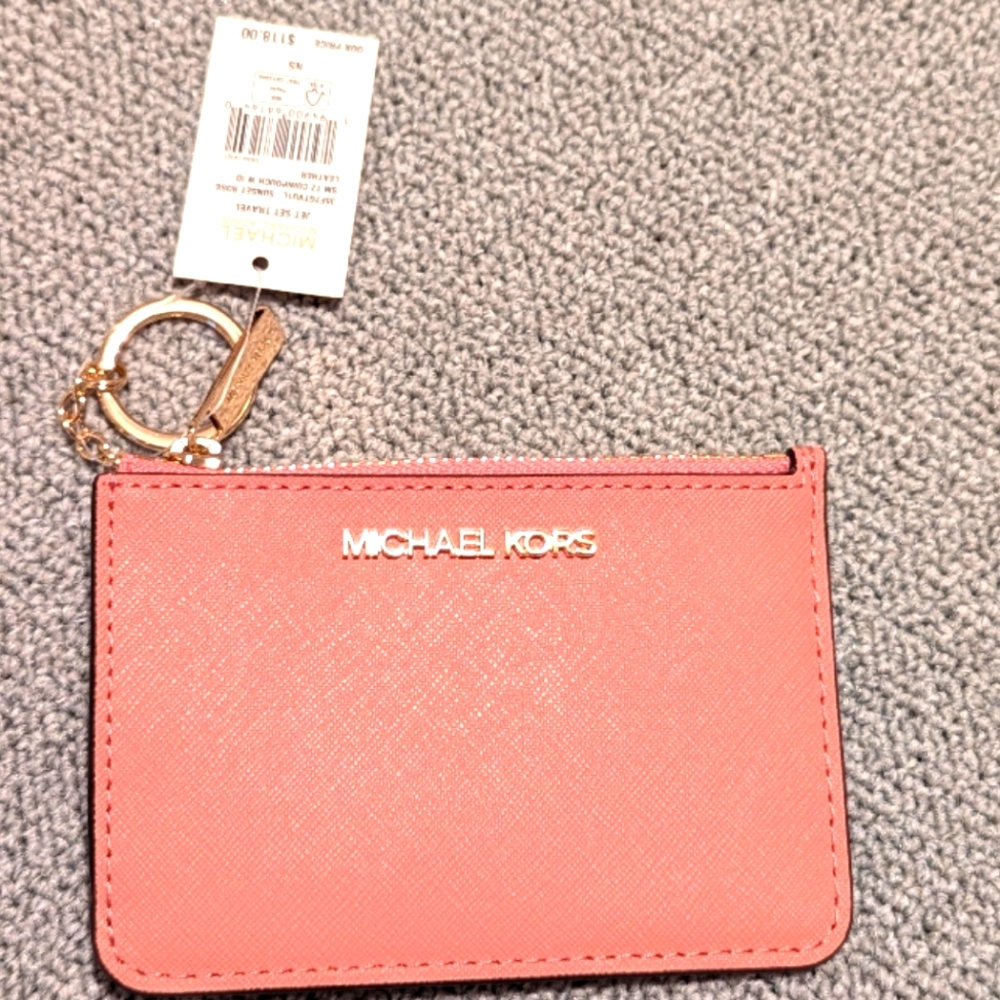 Michael Kors Pink Wallet - Picture 7 of 7